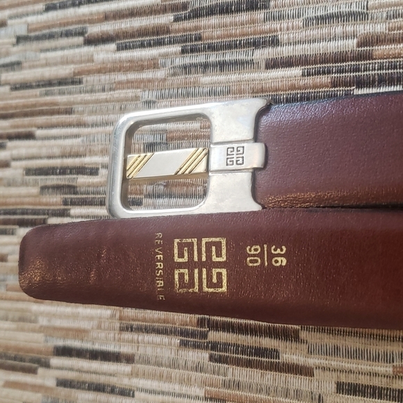 2×HP. Givenchy Reversible Leather Belt - Picture 12 of 14